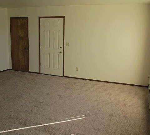 4th image of 209 N McPherson St APT 3
