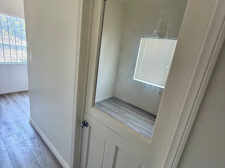 8930 S Vermont Ave — Photo 45