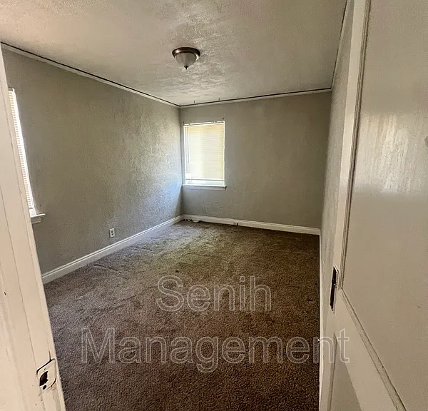 4627 Bedford St #1 — Photo 5