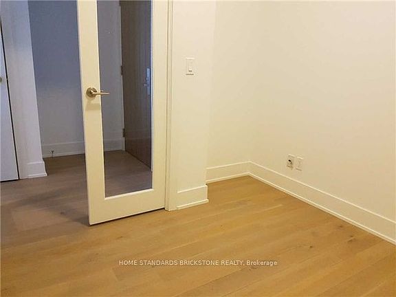 4th image of 200 Bloor St W #502