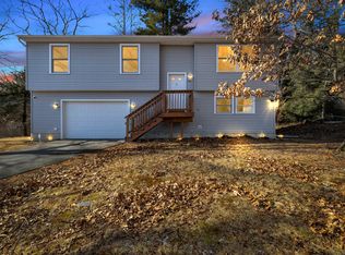 23 Curran St, Norwich, CT 06360