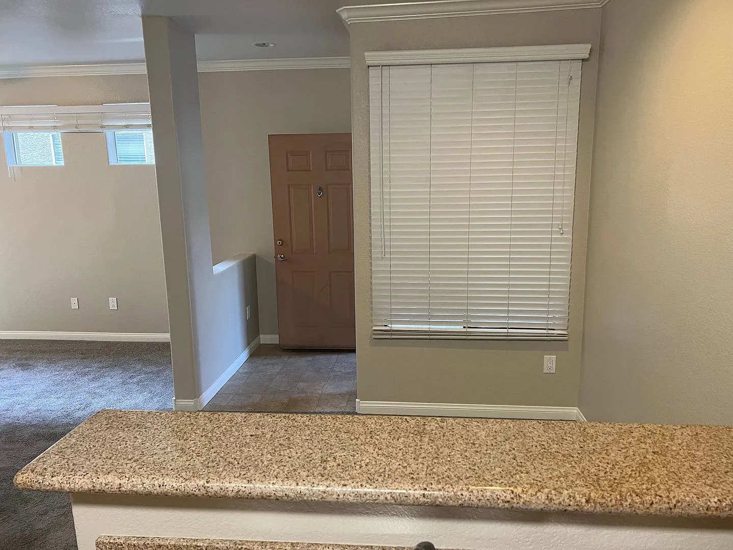 Condo with many HOA amenities — Photo 3