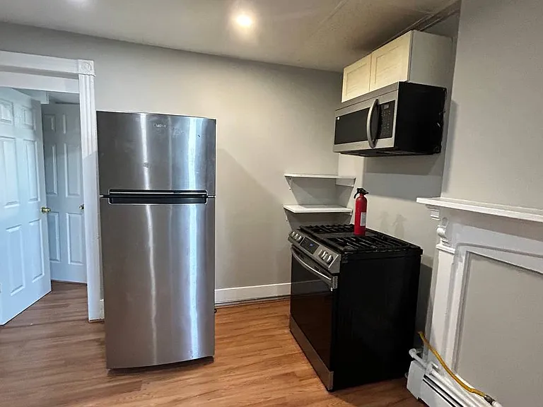 261 French St #12 — Photo 4