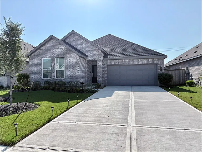 Emerald Hills Dr — Photo 1
