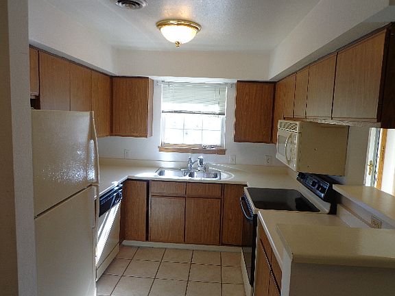 Kitchen with Southern Exposu