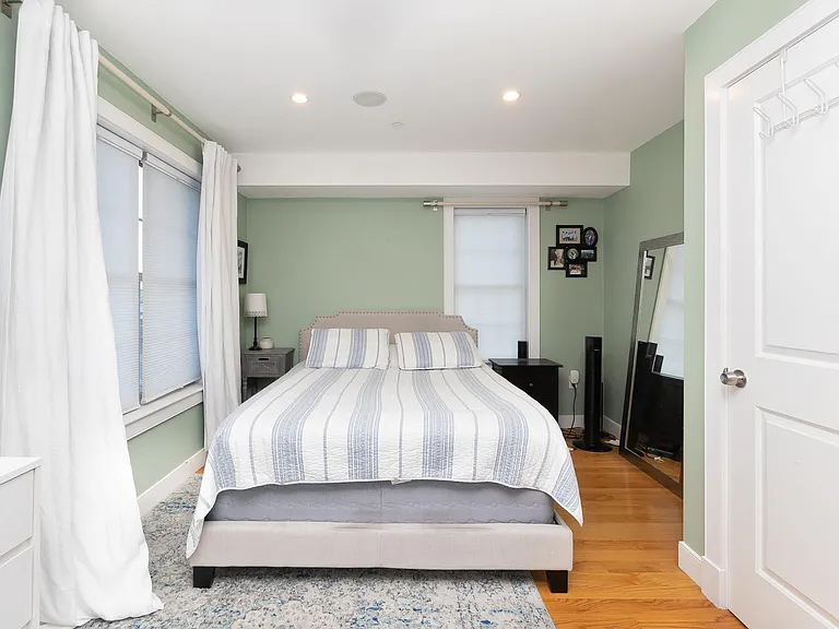 102 D St #3 — Photo 8