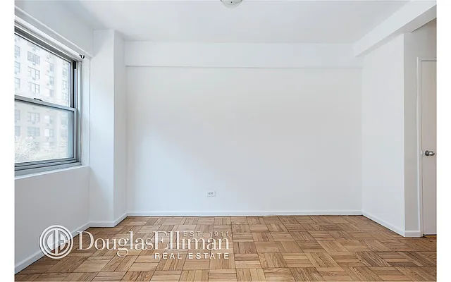 Rented by Douglas Elliman | media 26