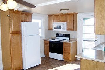2nd image of 122 13th Ave