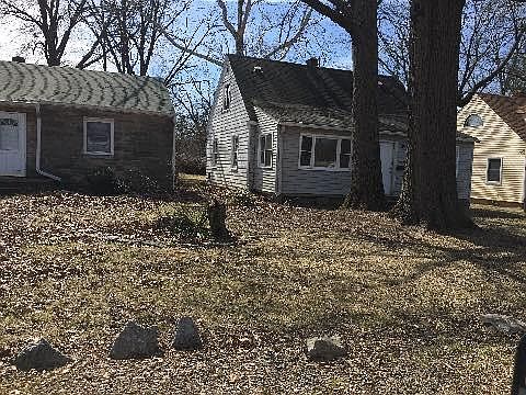 2nd image of 4625 E 35th St