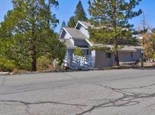 40762 Village Pass Ln, Shaver Lake, CA 93664