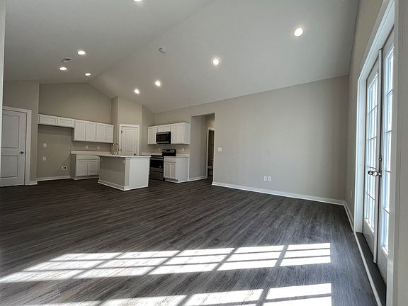 3rd image of 12013-12015 W Fontana Cir