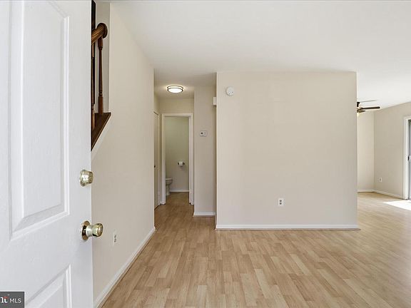 3rd image of 9258 Broadwater Dr