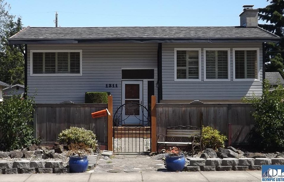 1st image of 1311 W 16th St