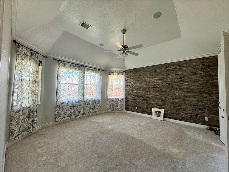 2019 Wild Peregrine Cir — Photo 14