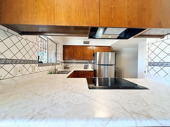 4th image of 4217 W 15th St