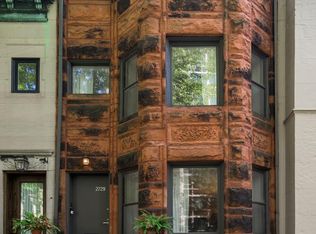 2729 N Hampden Ct, Chicago, IL 60614