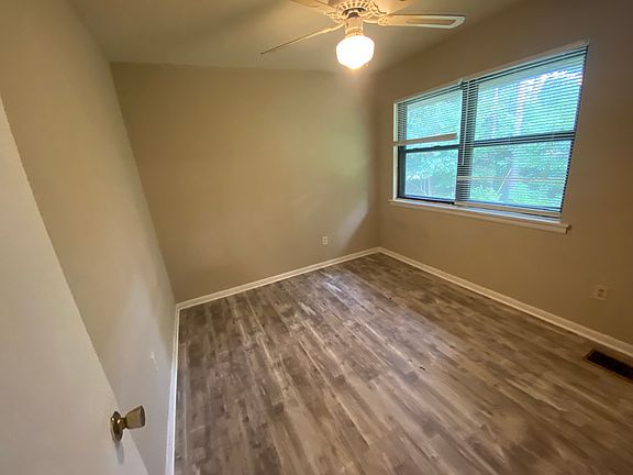 5th image of 195 Overland Rd #13