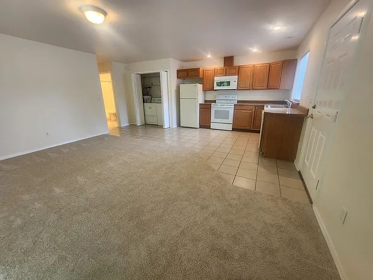 621 Sunnyside Blvd #C — Photo 7