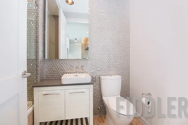 Rented by Fiddler Realty | media 205