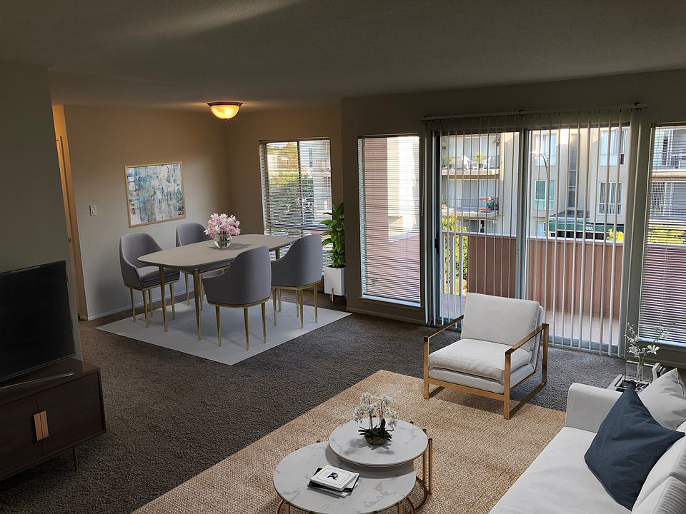 1st image of 1919 Garden Dr APT 204