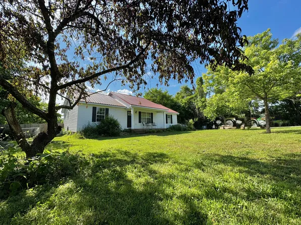 603 Canaan Rd, Columbia, TN 38401