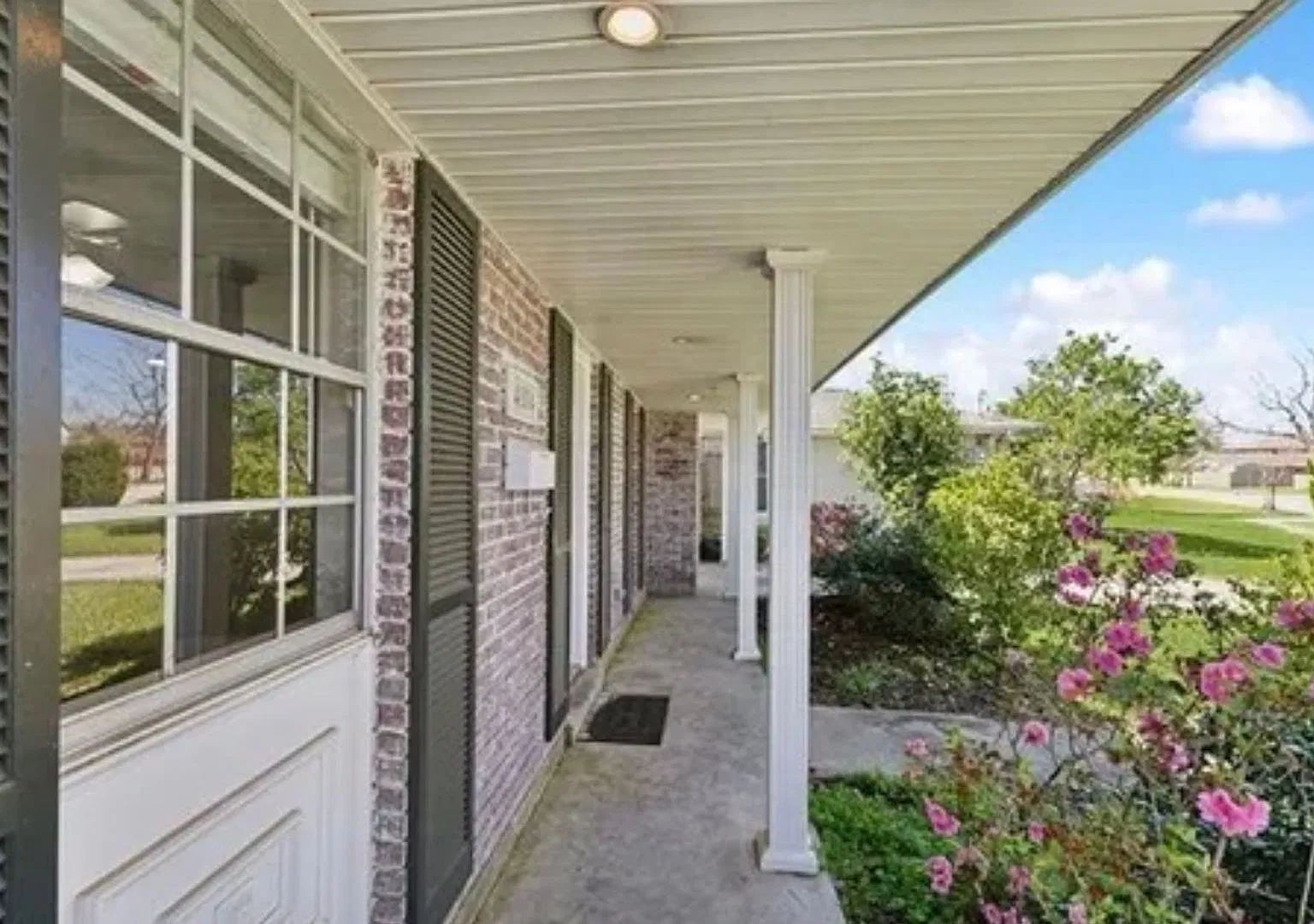 Beautiful Home — Photo 2