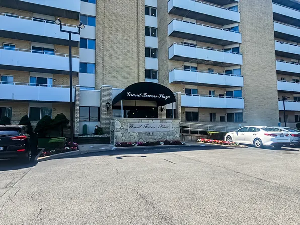 10515 W Grand Ave #203, Franklin Park, IL 60131