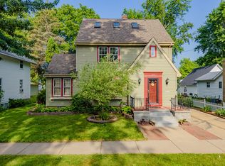 1527 N Superior St, Appleton, WI 54911