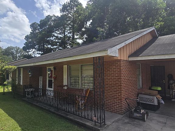 3rd image of 3115 Anita Cir