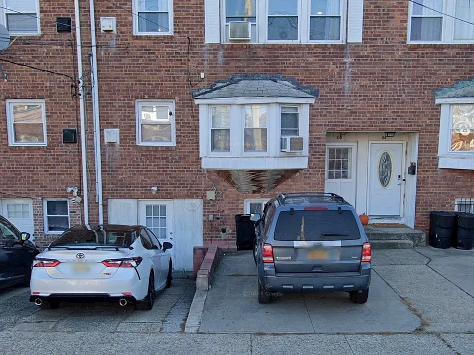 68 Sycamore Rd #2