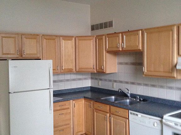 5th image of 1026 Celestial St #1