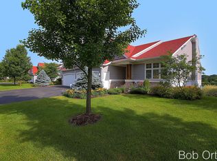 3895 Crystal Waters Ln NE, Grand Rapids, MI 49525