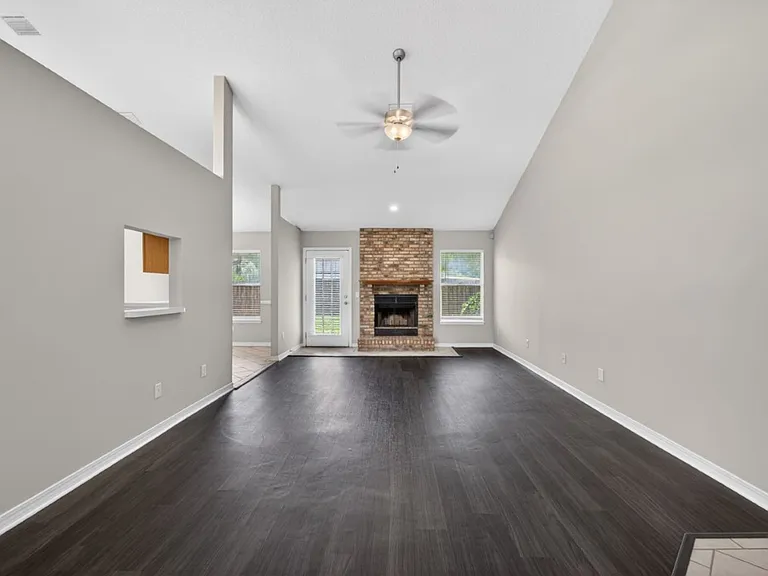 3550 Sheldrake Dr — Photo 7