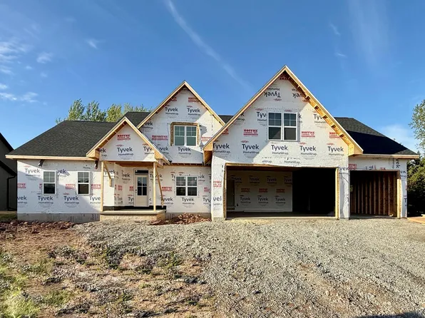 W5875 Delta Dr, Menasha, WI 54952