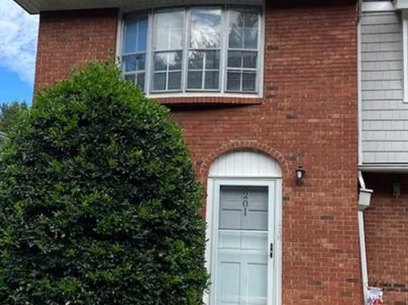 201 Southway Garden Rd, Arden, NC 28704