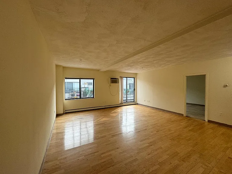 377 Highland Ave #2 — Photo 2