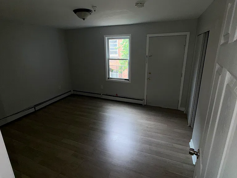 220 3rd St #3 — Photo 5