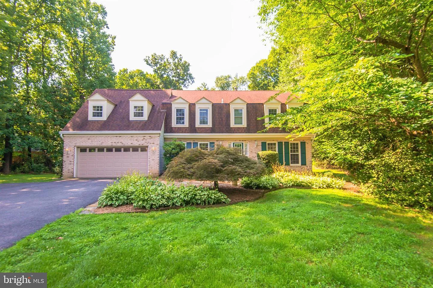 5 bed, 3.5 bath, 4005 sqft, $6,500 — Photo 1