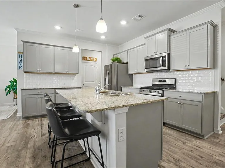 723 Woodstock Grove Dr — Photo 11