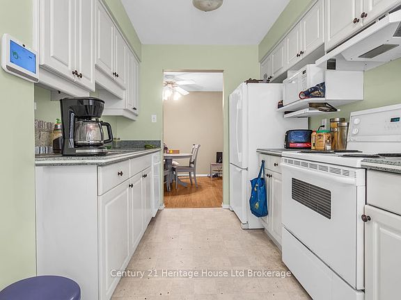 5th image of 1 Lamers Ct #18