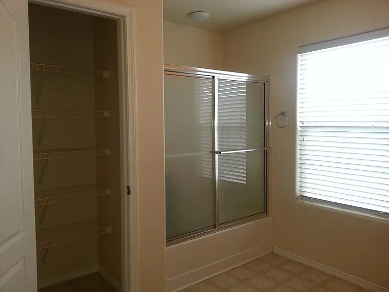 2320 Academic Pl SE — Photo 16