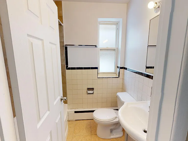1 Court Ln — Photo 45
