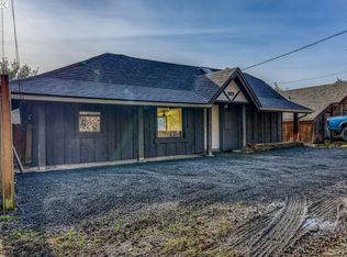 565 E 6th St, Coquille, OR