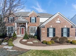 3800 Woodmonte Dr, Oakland Twp, MI 48306