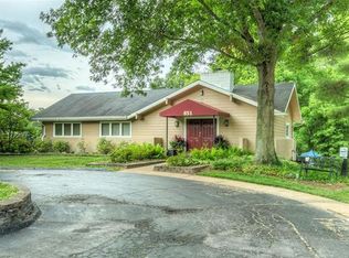 1646 Country Hill Ln, Ballwin, MO