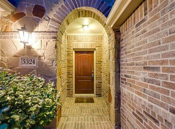 3rd image of 5324 Grovewood Dr