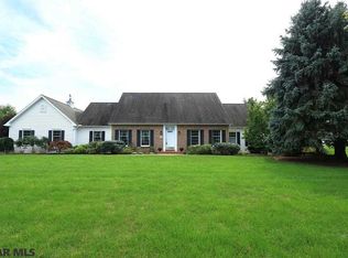 132 Overfield Cir, Port Matilda, PA 16870