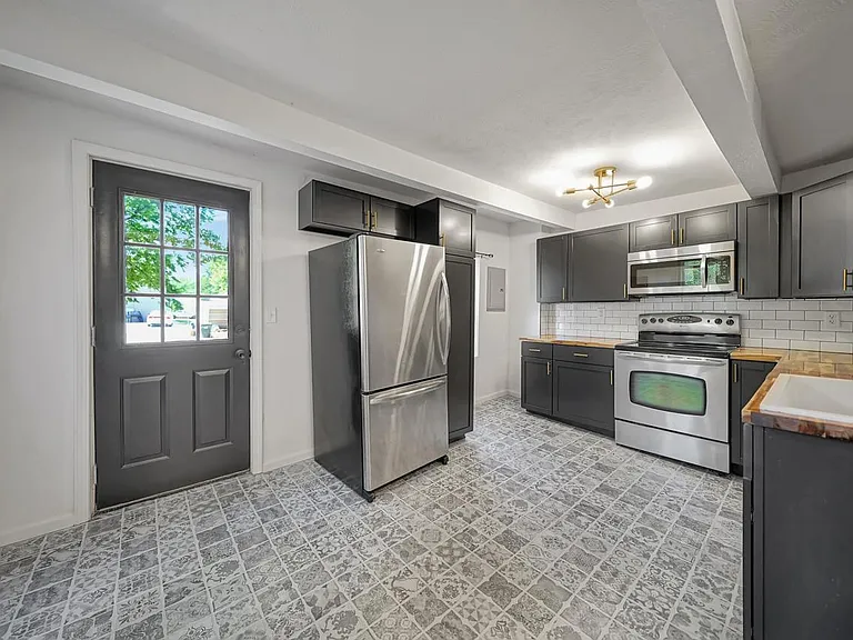 4209 Touzalin Ave — Photo 5