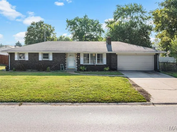 710 N Smiley St, O'Fallon, IL 62269