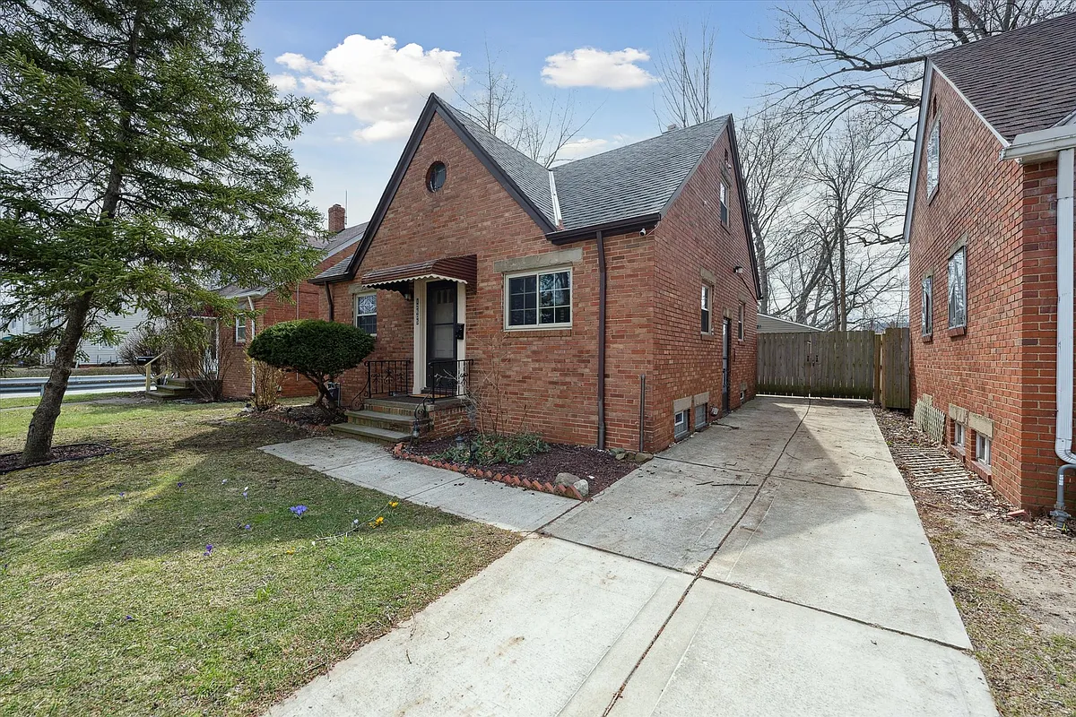 Building Photo - 12605 Crossburn Ave
